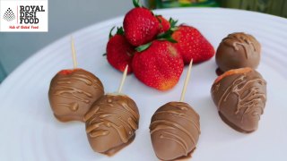 Chocolate Covered Strawberries at home by royal desi food | Chocolate covered fruits recipe | Christmas recipes 2021 | Christmas Treats