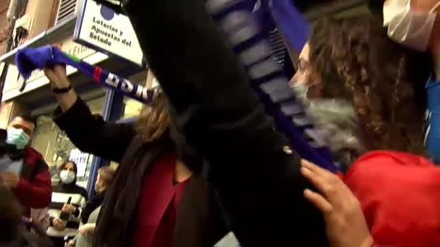 El segundo premio, el 72119 vendido integro en Basauri