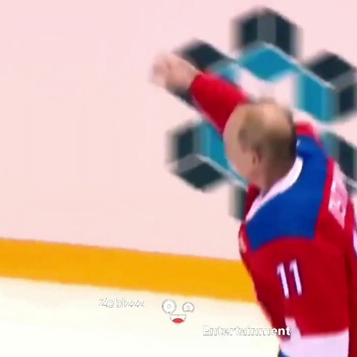 putin embarrassing moment during ice hockey