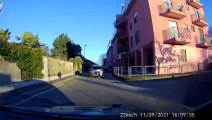 DASHCAM ITALIA IDIOTI AL VOLANTE POSTEGGI SELVAGGI QUELLI DELLE 4 FRECCE