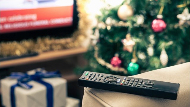 FEMME ACTUELLE - Réveillon de Noël : que voir à la télévision le soir du 24 décembre ?