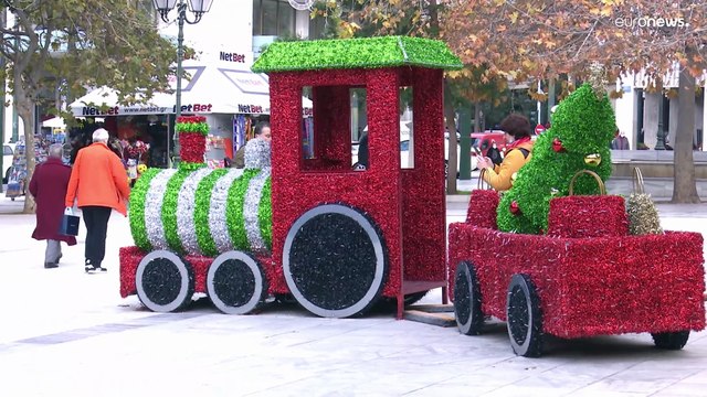 Δεύτερα Χριστούγεννα εν μέσω πανδημίας: Πώς θα γιορτάσουν οι πολίτες