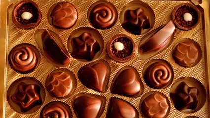 This 32-foot-long Train on Display in a Florida Hotel Is Completely Made of Chocolate