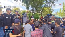 Jalan Hauling Ditutup, Sopir Boyong Keluarga Unjuk Rasa ke Kantor DPRD Kalsel