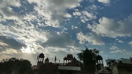 धुंध व बादलों में छिपी धूप, पारा बढऩे पर भी सर्दी बरकरार