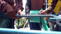Inovatif! 4 Mahasiswa di Surabaya Ciptakan Alat Penggulung Tali Strapping Tas Anyaman