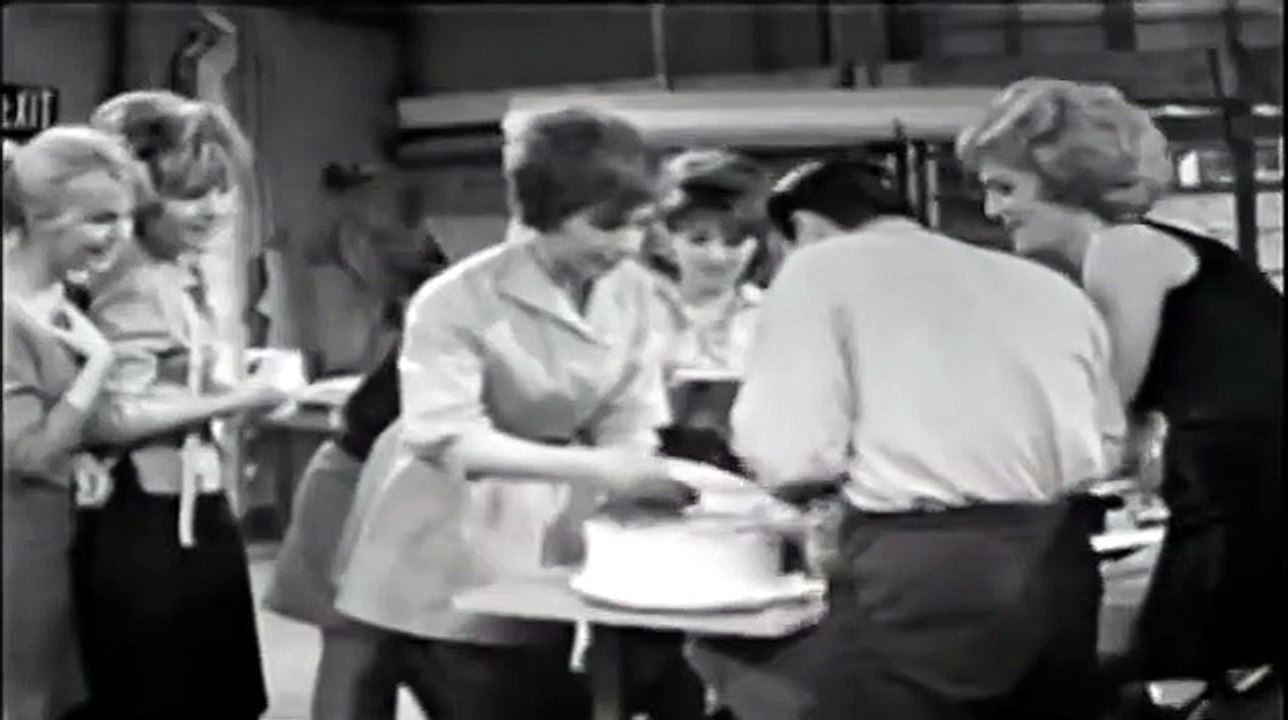 Rag Trade - Classic British Series of 60s -  E 3