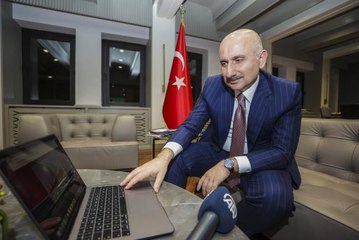 Ulaştırma ve Altyapı Bakanı Karaismailoğlu, AA'nın "Yılın Fotoğrafları" oylamasına katıldı