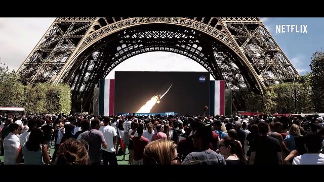 Away Saison 1 - Bande-annonce (EN)