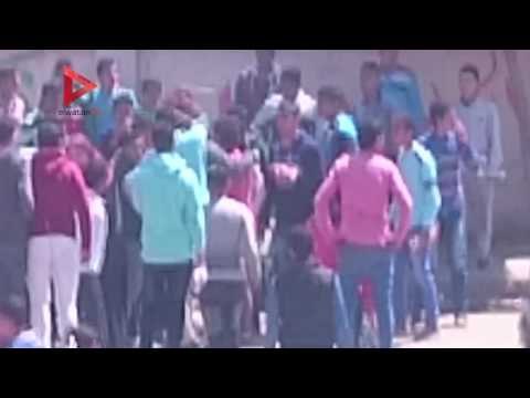 اشتباكات بالعصى بين طلاب الثانوية الصناعية أمام محكمة ديرب نجم
