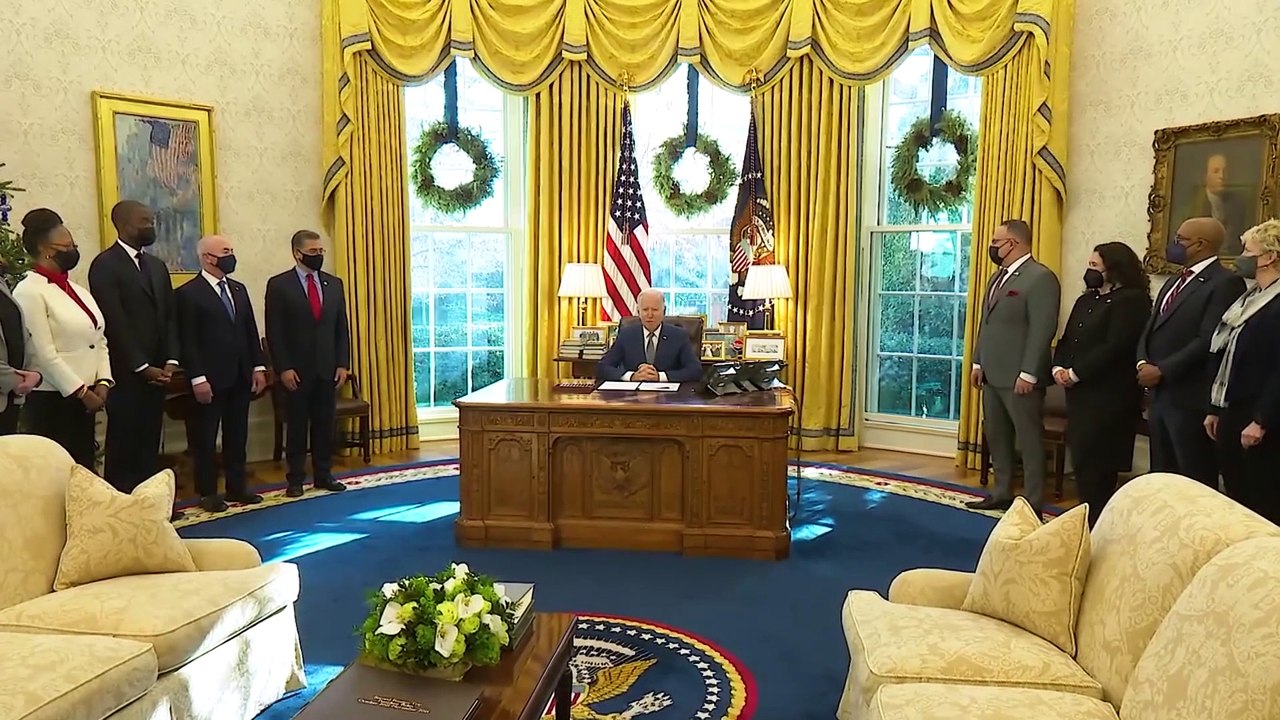 Biden dice que candidatura de Trump en 2024, aumentaría sus opciones de presentarse