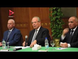 وزير التنمية المحلية يلتقي بالقيادات التنفيذية بأسوان