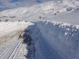 SİİRT'TE KARDAN KAPANAN 41 KÖY YOLU AÇILDI