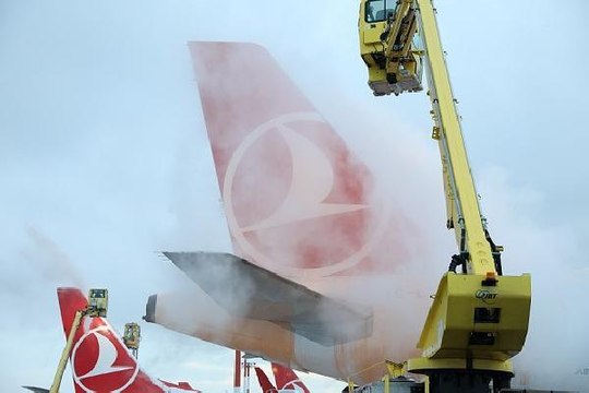 THY'DEN UÇUŞ GÜVENLİĞİ ÖNLEMİ; 50'DEN FAZLA UÇAK İŞLEM GÖRDÜ