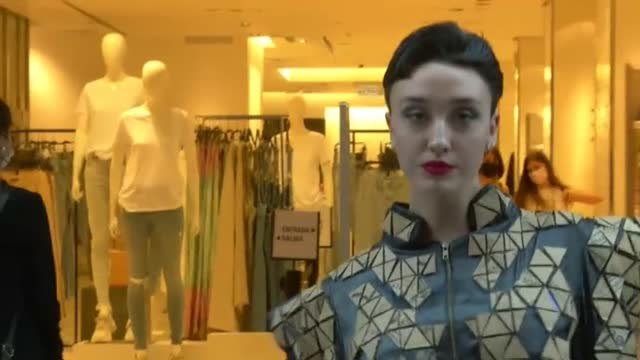 Activistas contra el cambio climático critican la industria de la moda