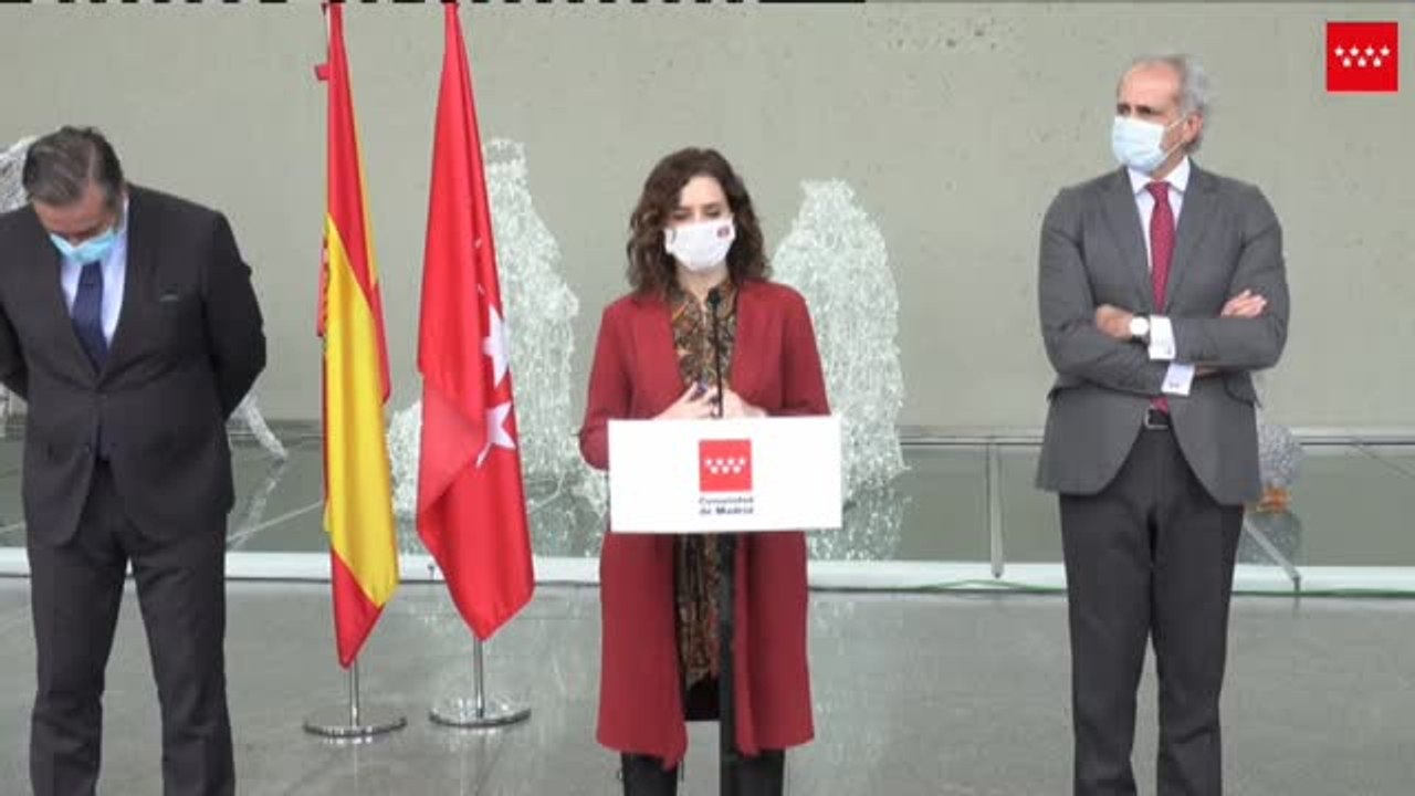 Ayuso se excusa: "He diferenciado absolutamente la atención sanitaria de la atención al ciudadano"