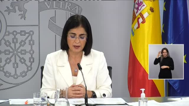Darias dice que los científicos avalan el uso de la mascarilla en exteriores