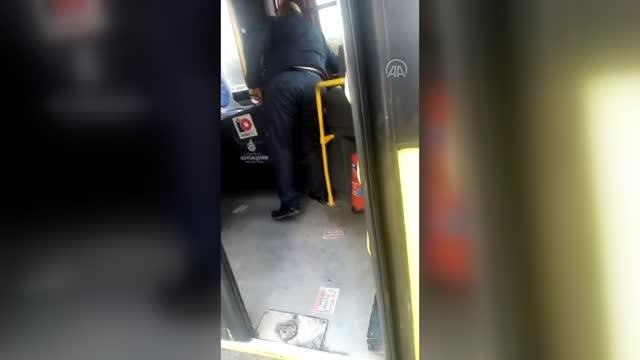 Ataşehir'de halk otobüsü sürücüsü tartıştığı yolcuya bıçak çekti