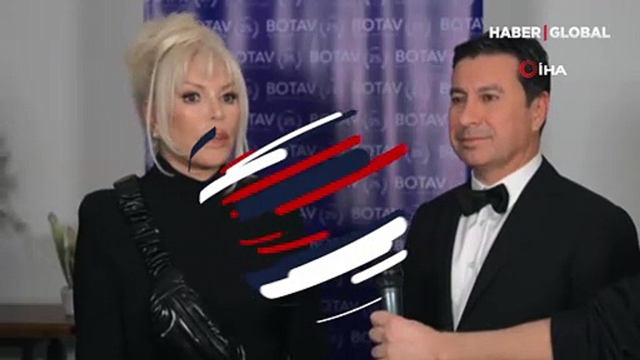 Süperstar Ajda Pekkan gözyaşlarını tutamadı: ‘Halkın içine karışmak istiyorum’