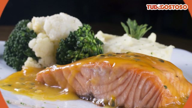 Salmão com molho de maracujá