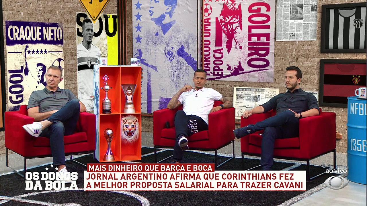 Craque Neto conversou agora pouco com Duílio, presidente do Corinthians. Pode se animar, torcedor... Segundo revelou o apresentador, um centroavante de peso vai chegar em 2022.#OsDonosdaBola