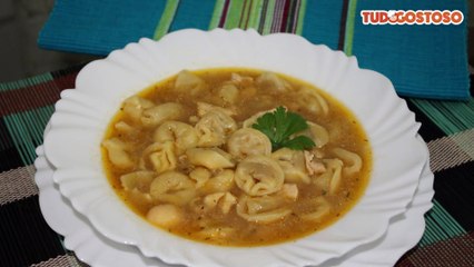 Sopa de capeletti