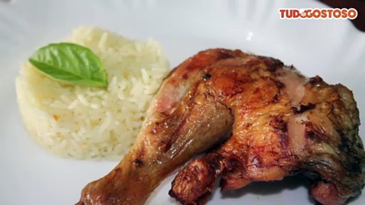 Coxa e sobrecoxa de frango com cerveja