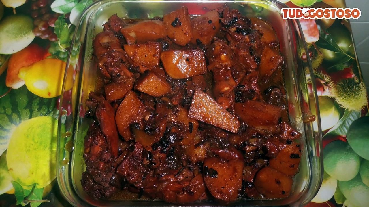 Frango com cebola queimada