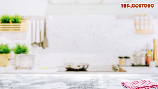 Massa para pizza macia e super simples