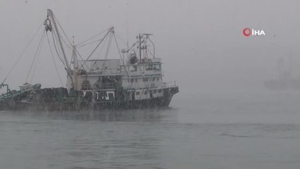 Rumeli Havağı'nda kar yağışı ortaya kartpostallık görüntüler çıkardı