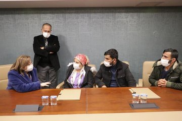 Gaziantep Büyükşehir Belediye Başkanı Şahin'den iki "pitbull"un saldırdığı çocuğun yakınlarına ziyaret