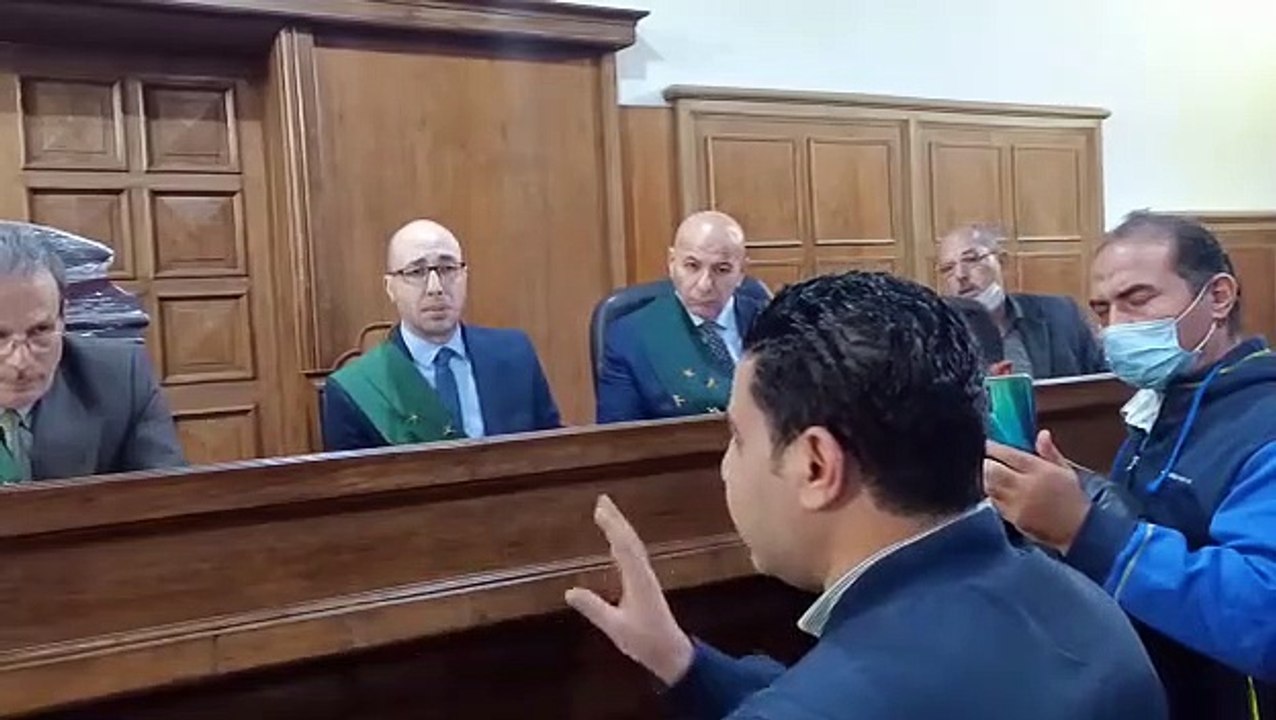 تأجيل محاكمة سيدة وابنتها و2 آخرين متهمين بقتل شابا ابتزهما بالمنصورة
