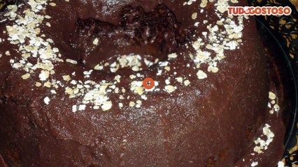 Bolo de chocolate com aveia