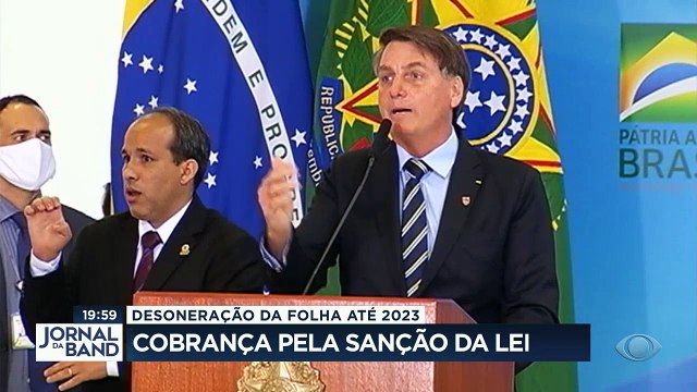 Empresários, sindicalistas e parlamentares cobram do governo a sanção da lei que prorroga a redução de impostos sobre a folha de pagamentos. #BandJornalismo