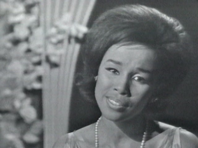 Diahann Carroll - It Had To Be You