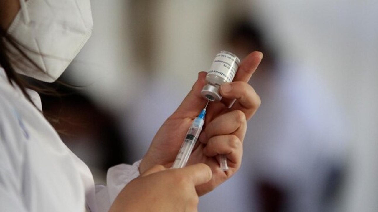 Centre cautions states over Omicron threat; clamour for booster shot grows; more
