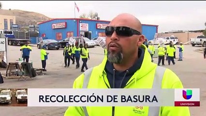 Basura se acumula ante paro laboral de recolectores en San Diego