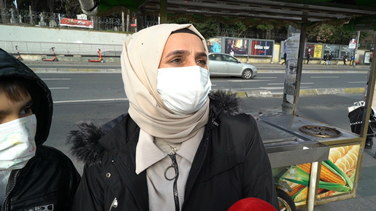 "Milleti kandırıyorlar...Yeter artık!..Yalan kardeşim yalan! Bunlar hep düzmece. Ne düşecek fiyatlar!"