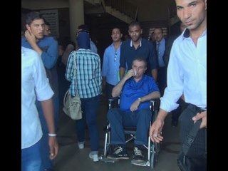 "عكاشة" على كرسي متحرك في قضية "تزوير الدكتوراه"