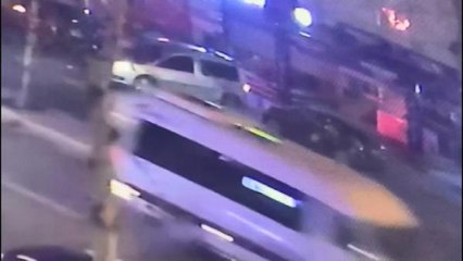 ESENYURT'TA TEKEL BAYİSİNDEKİ HIRSIZLIK KAMERADA