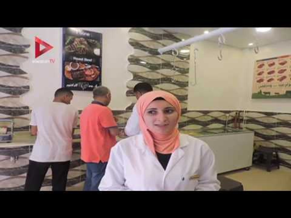 طبيبة بيطرية تشارك زميلاتها في افتتاح محل جزارة ببني سويف  "أنا اوائل دفعتي ومشتغلتش"