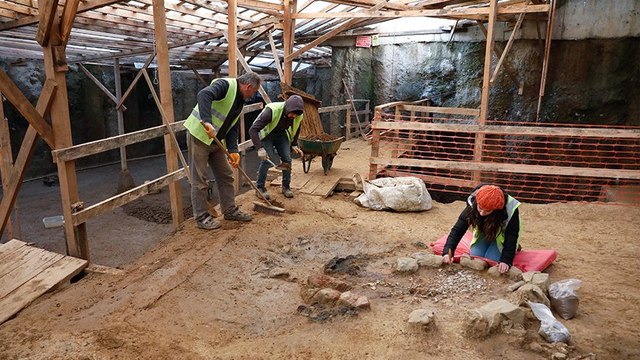 Beşiktaş'ta 5 bin 500 yıl öncesine ait tarihi yapraklar bulundu