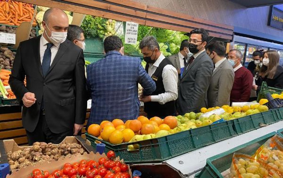 Bakan Muş, dolardaki düşüş sonrası talimat verdi! 81 ilde marketlere fahiş fiyat denetimi