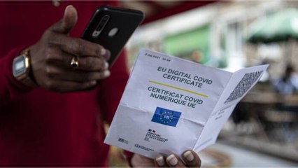 Le pass vaccinal couplé à un test négatif pour accéder à certains lieux ?