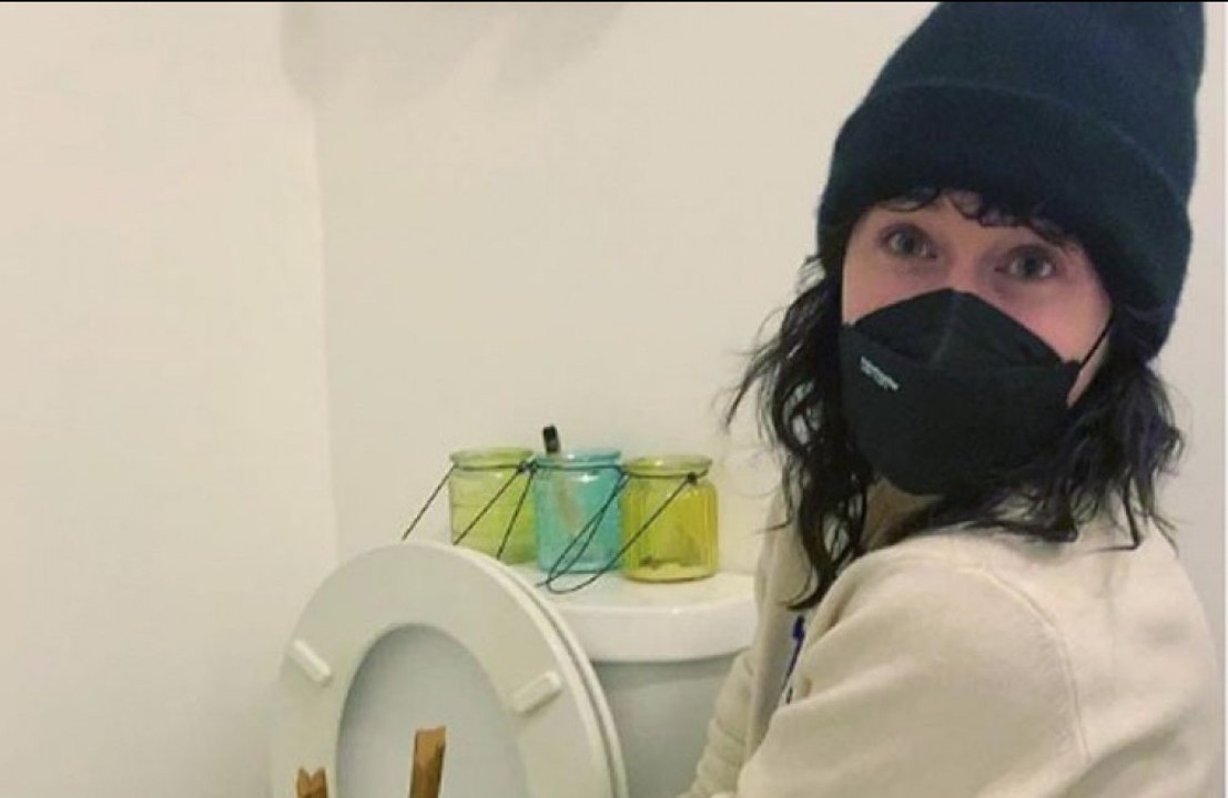 Rachel Brosnahan: Ratte in der Toilette!