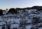 Türk Kızılay, Muğla'nın kırsal kesimlerinde karlı yolları aşarak ihtiyaç sahiplerine ulaşıyor