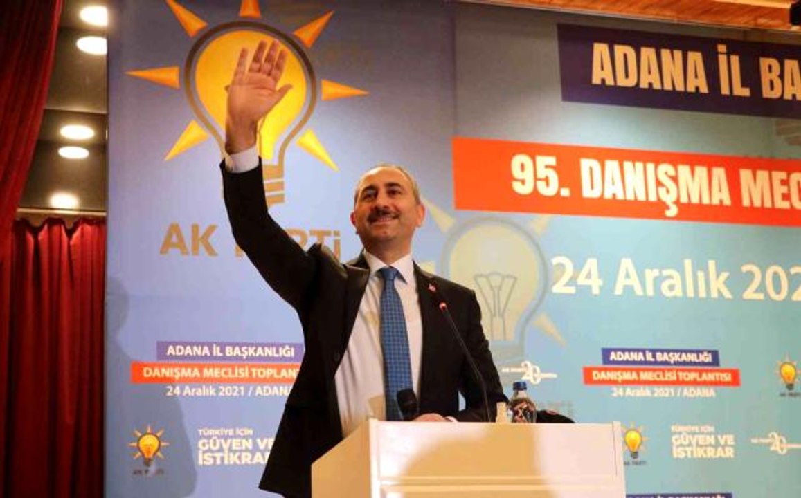 Adalet Bakanı Gül: "Hizmetlerimize dur durak bilmeden devam edeceğiz"