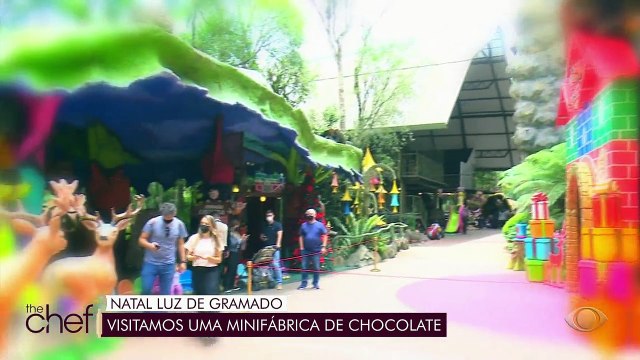 Lucas visita minifábrica de chocolate em Gramado no Natal Luz.confira!