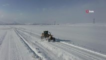 Van Büyükşehir Belediyesi'nin karla mücadele çalışmaları sürüyor