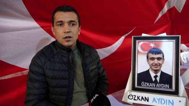 Evlat nöbetindeki baba Aydın: Kemal Kılıçdaroğlu CHP'yi PKK'nın emrinin altına koymuş
